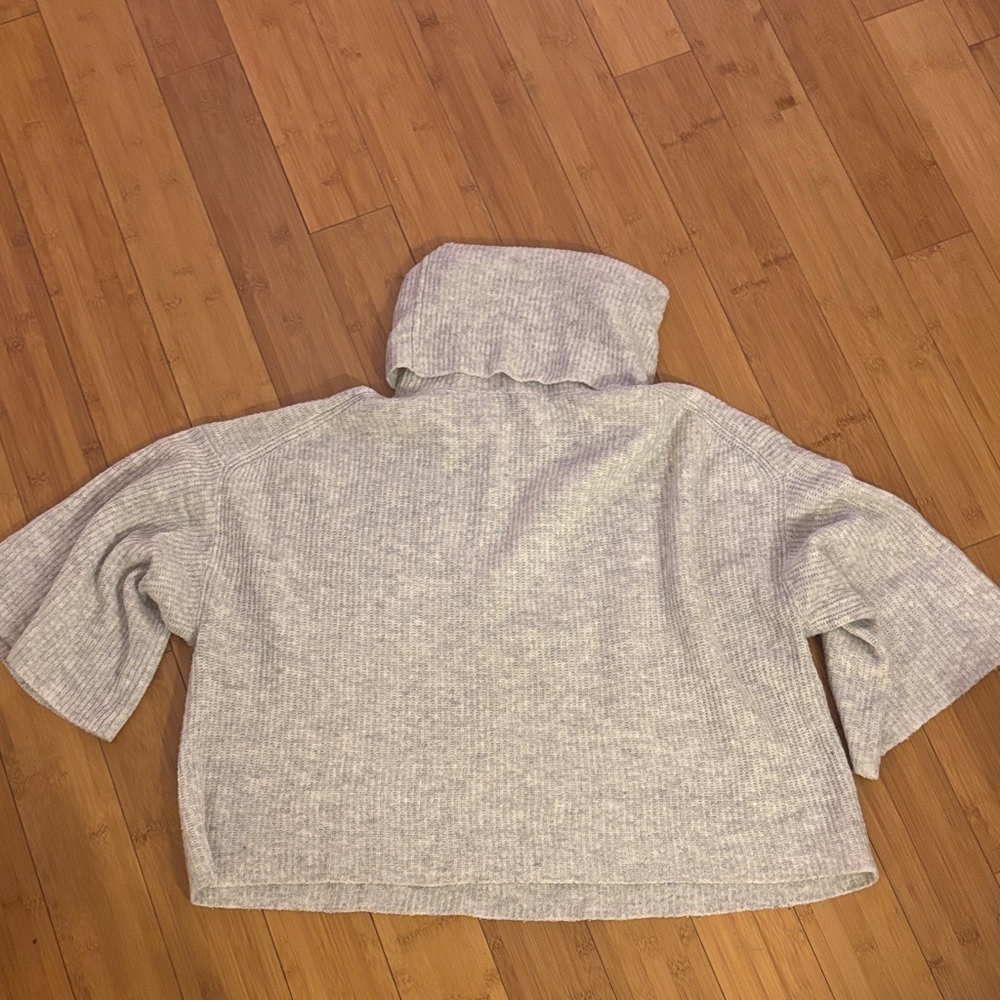 Vince Camuto Light Gray Cowl Neck Sweater. Oversized with shorter sleeves